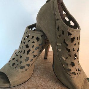 Lela Rose Taupe Stiletto Heels